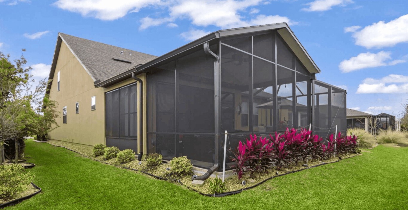 Screen room enclosure protecting patio from bugs while enjoying Lancaster, CA weather